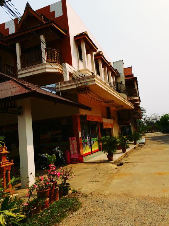 J-Safe Guesthouse Sukhothai Buitenkant foto