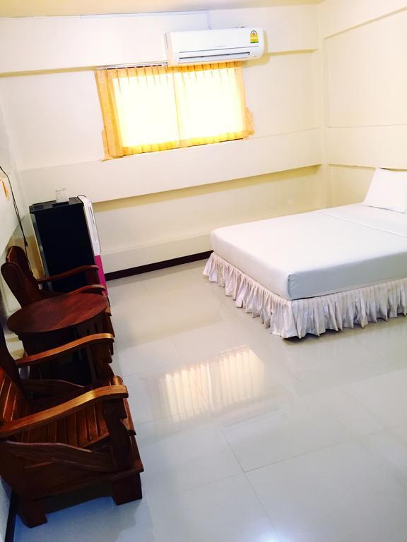 J-Safe Guesthouse Sukhothai Buitenkant foto