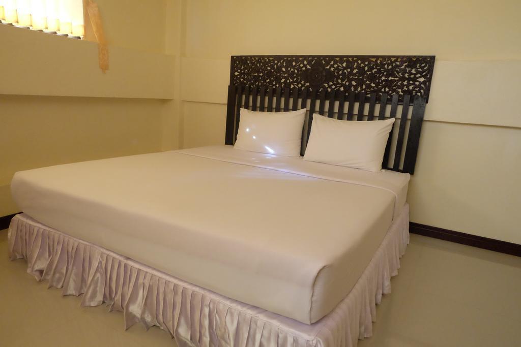 J-Safe Guesthouse Sukhothai Buitenkant foto