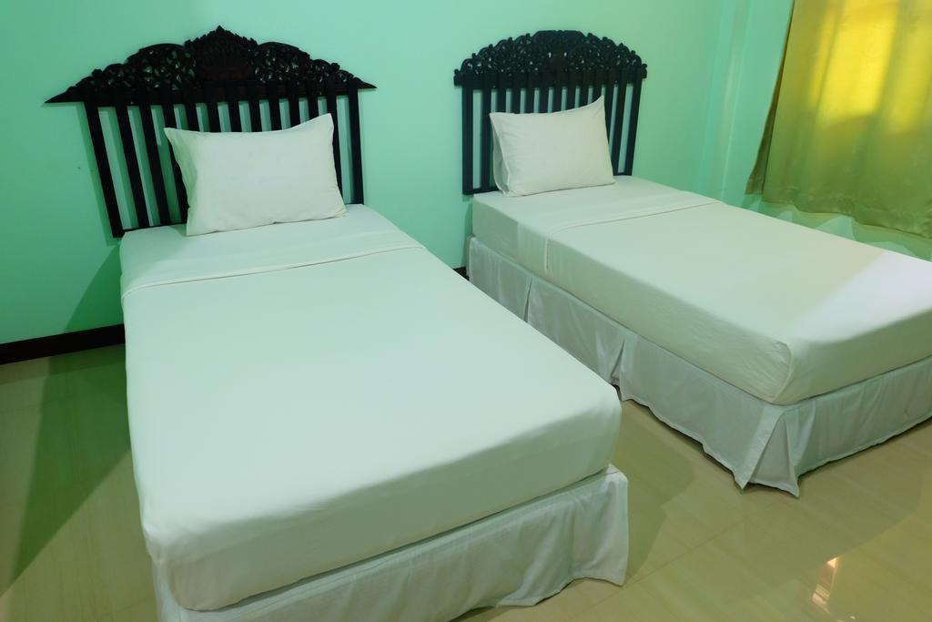 J-Safe Guesthouse Sukhothai Buitenkant foto