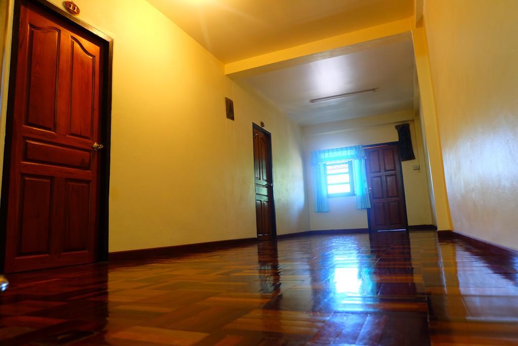 J-Safe Guesthouse Sukhothai Buitenkant foto